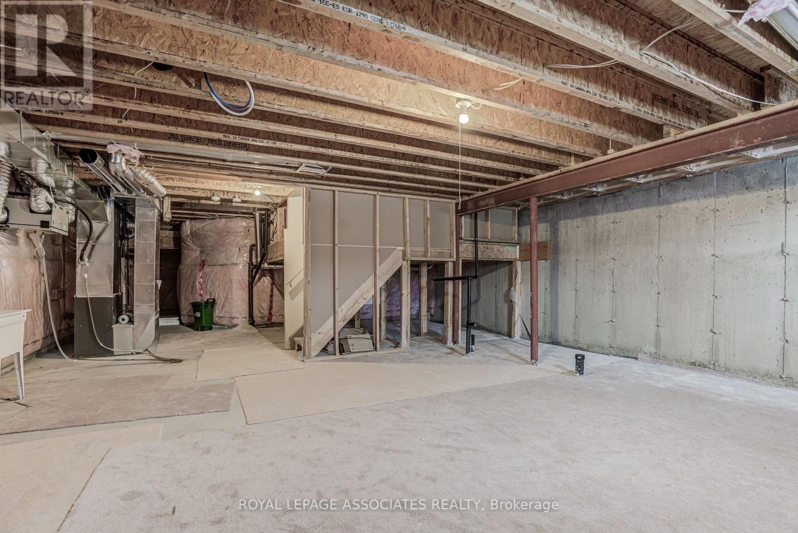 25 GALLAGHER CRESCENT Image 40