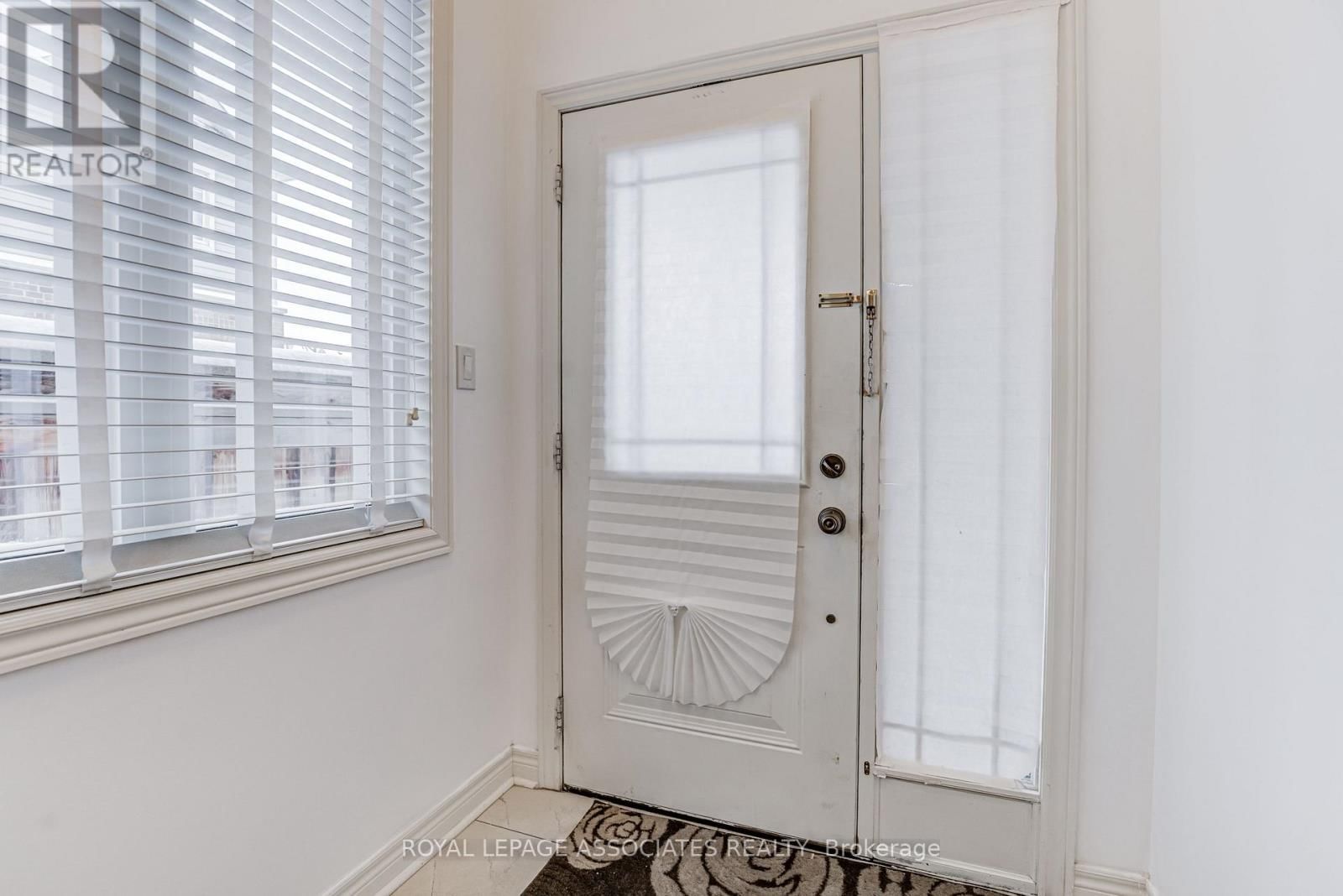 25 GALLAGHER CRESCENT Image 5