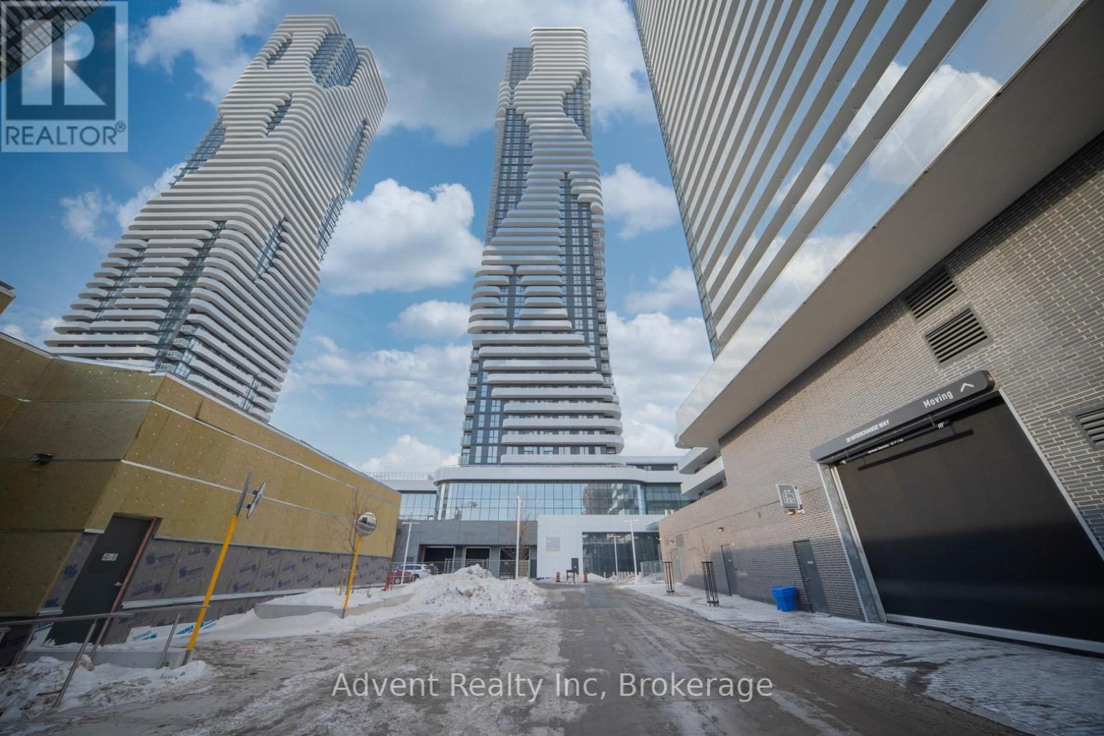 5512 - 8 INTERCHANGE WAY Image 24