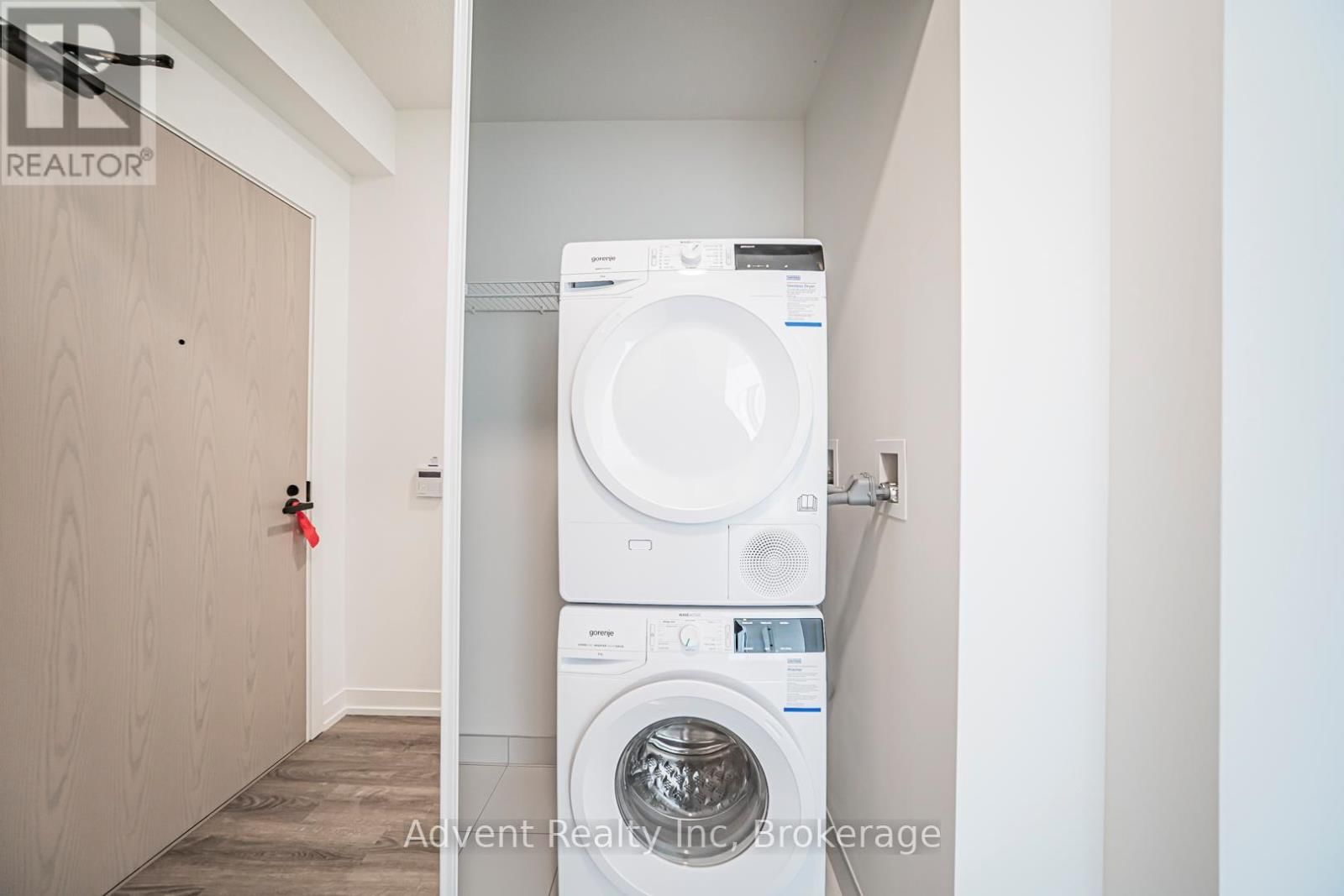 5512 - 8 INTERCHANGE WAY Image 9