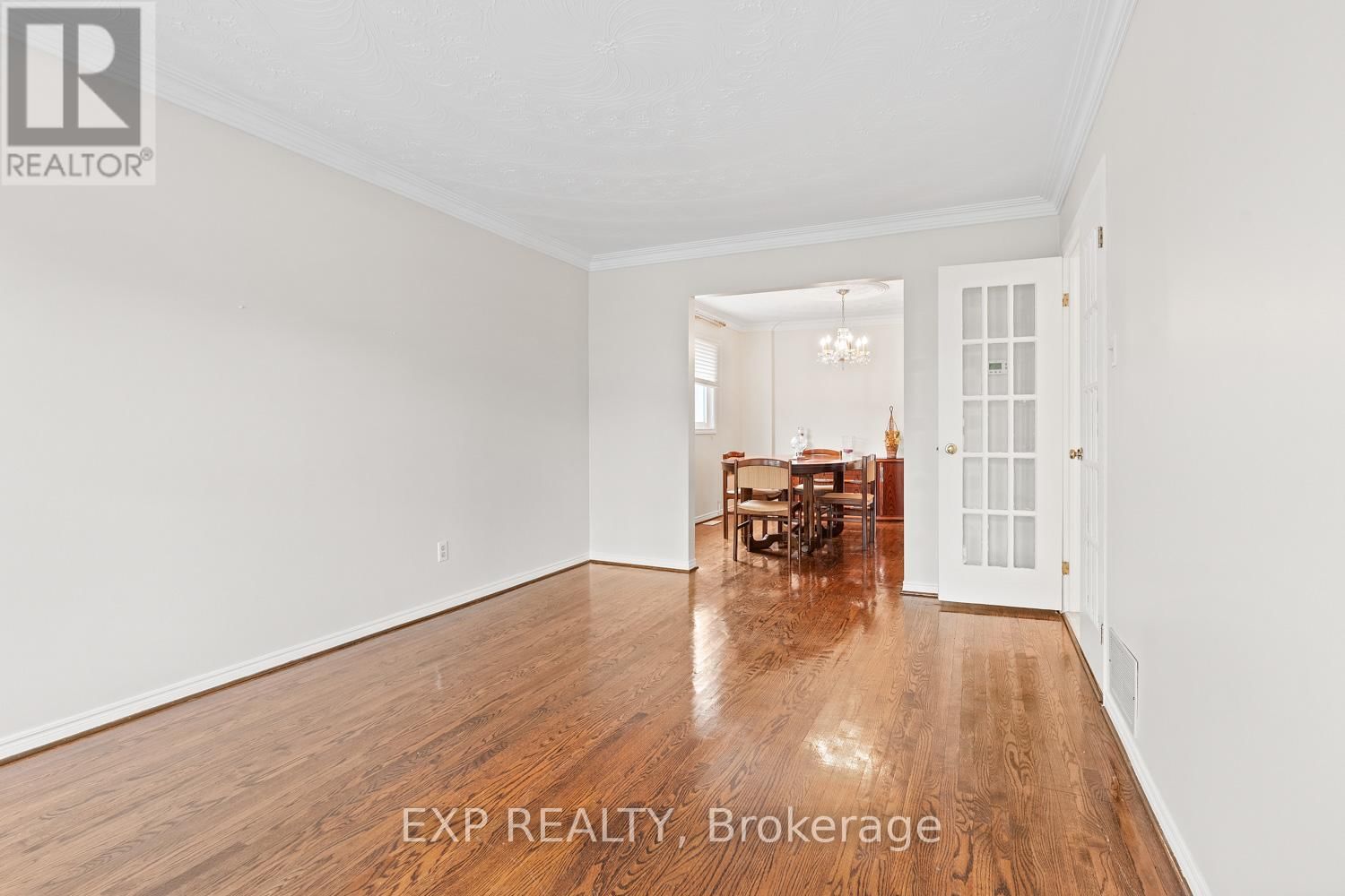 Main - 61 DUNDEE CRESCENT Image 4