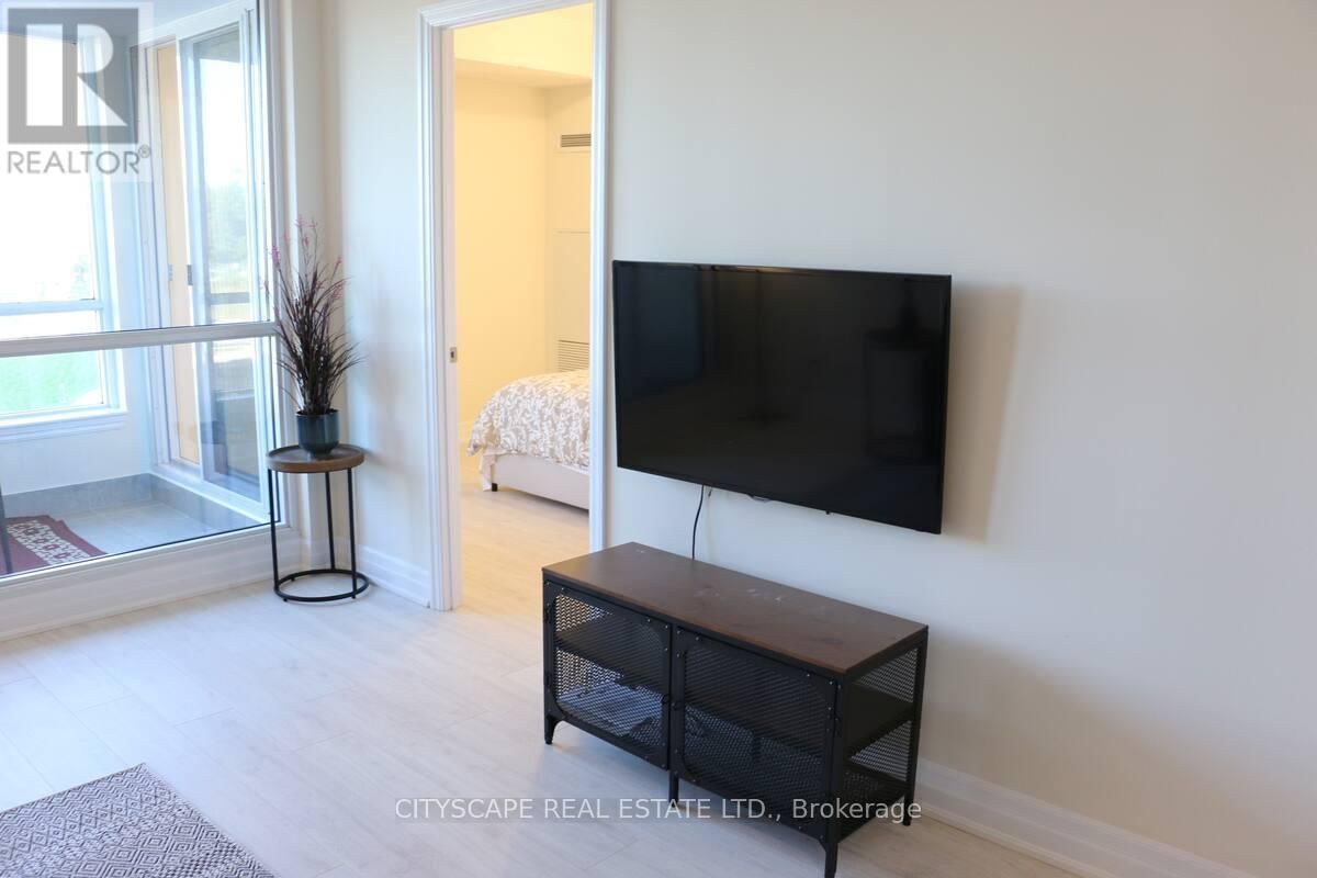 320 - 9085 JANE STREET Image 11