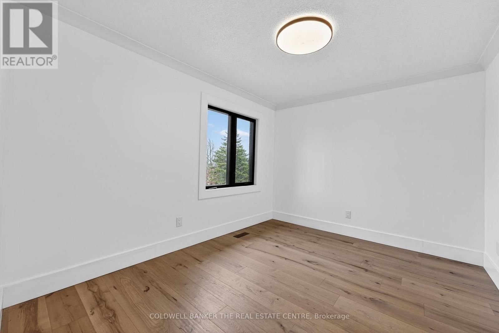 8 BROWNLEE DRIVE Image 27