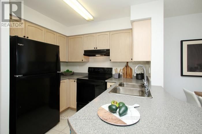 PH12 - 23 ONEIDA CRESCENT Image 12