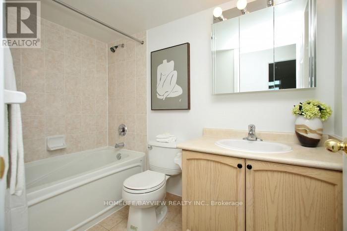 PH12 - 23 ONEIDA CRESCENT Image 16