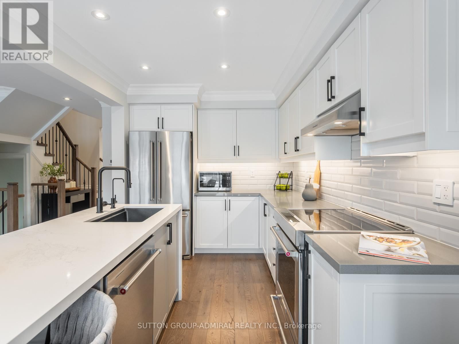 14 BOOTH STREET Image 11