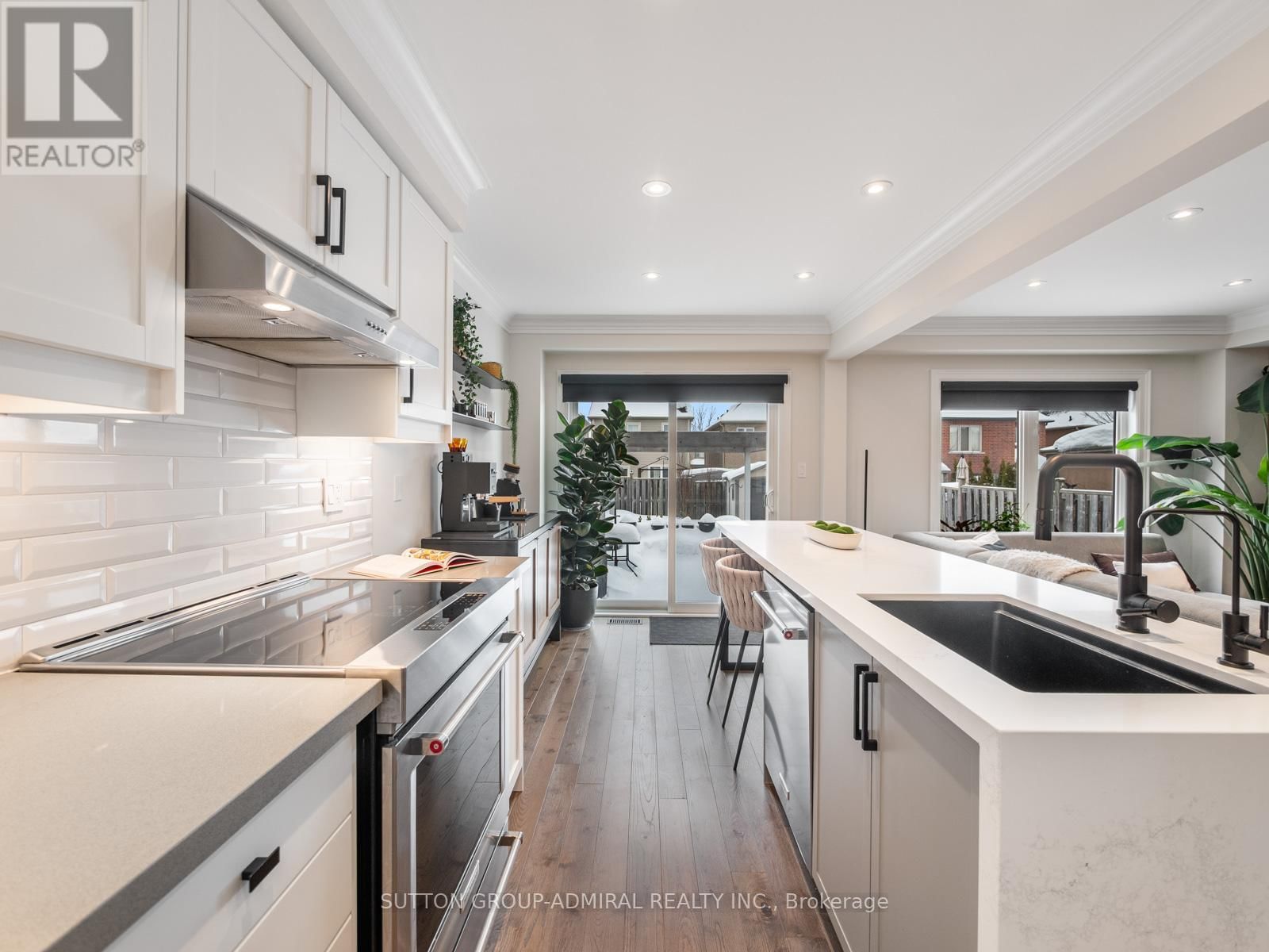 14 BOOTH STREET Image 12