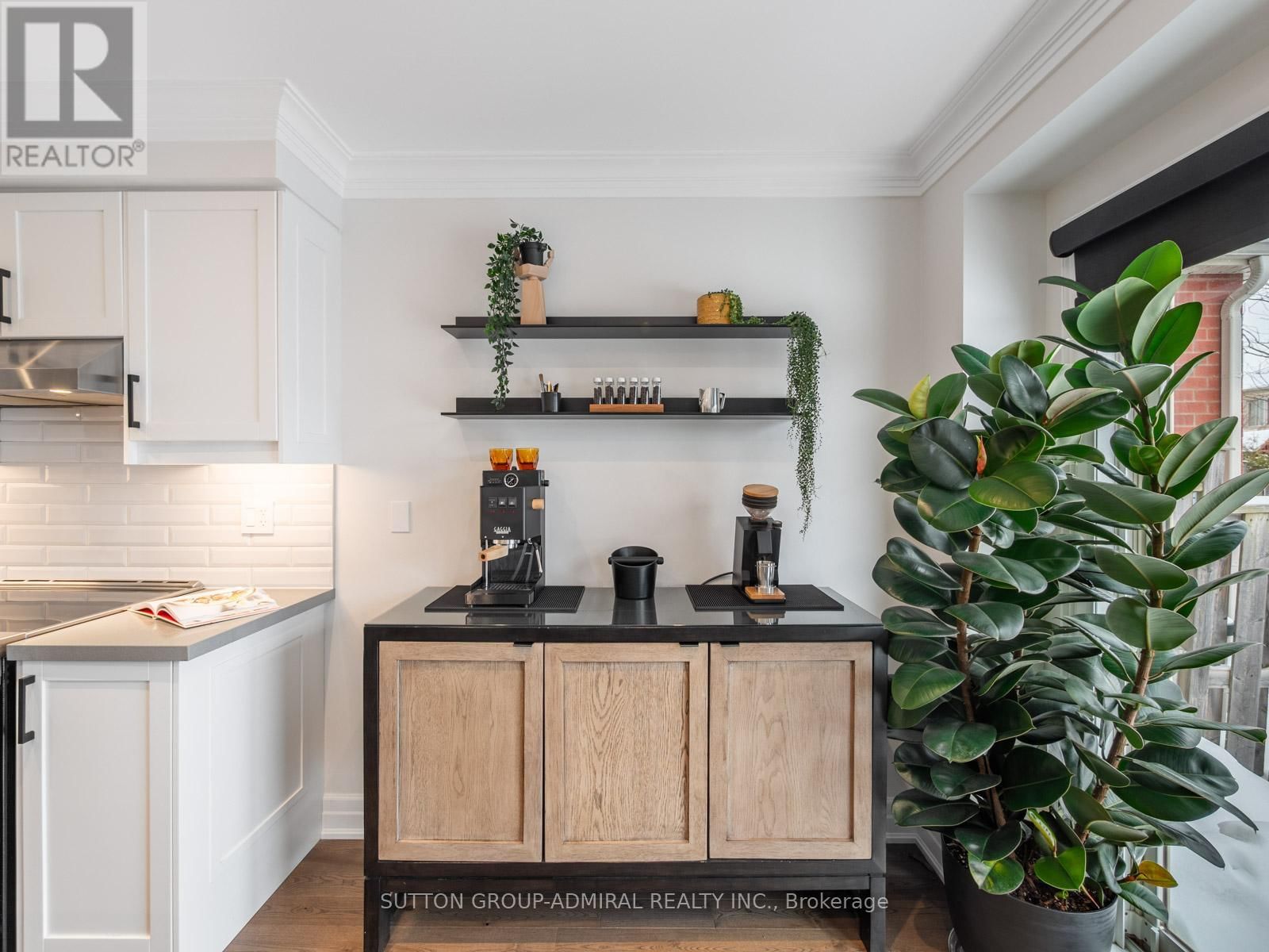 14 BOOTH STREET Image 15