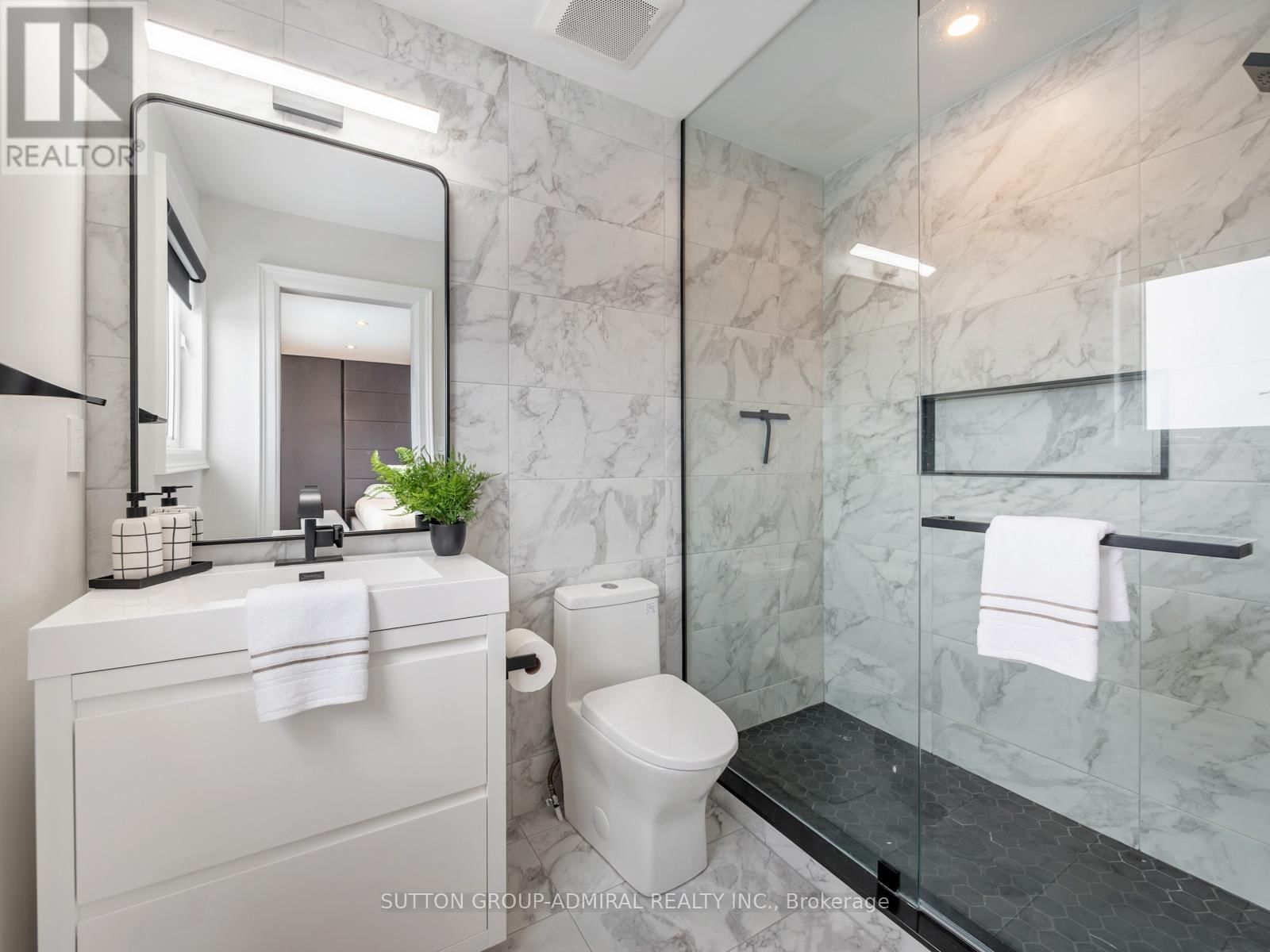 14 BOOTH STREET Image 22