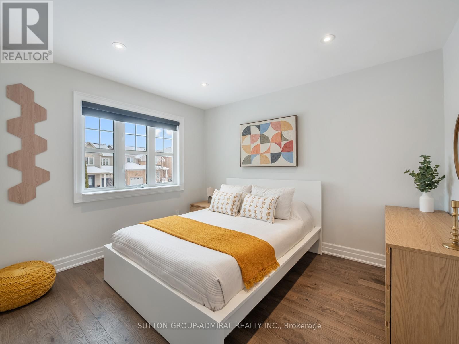 14 BOOTH STREET Image 23