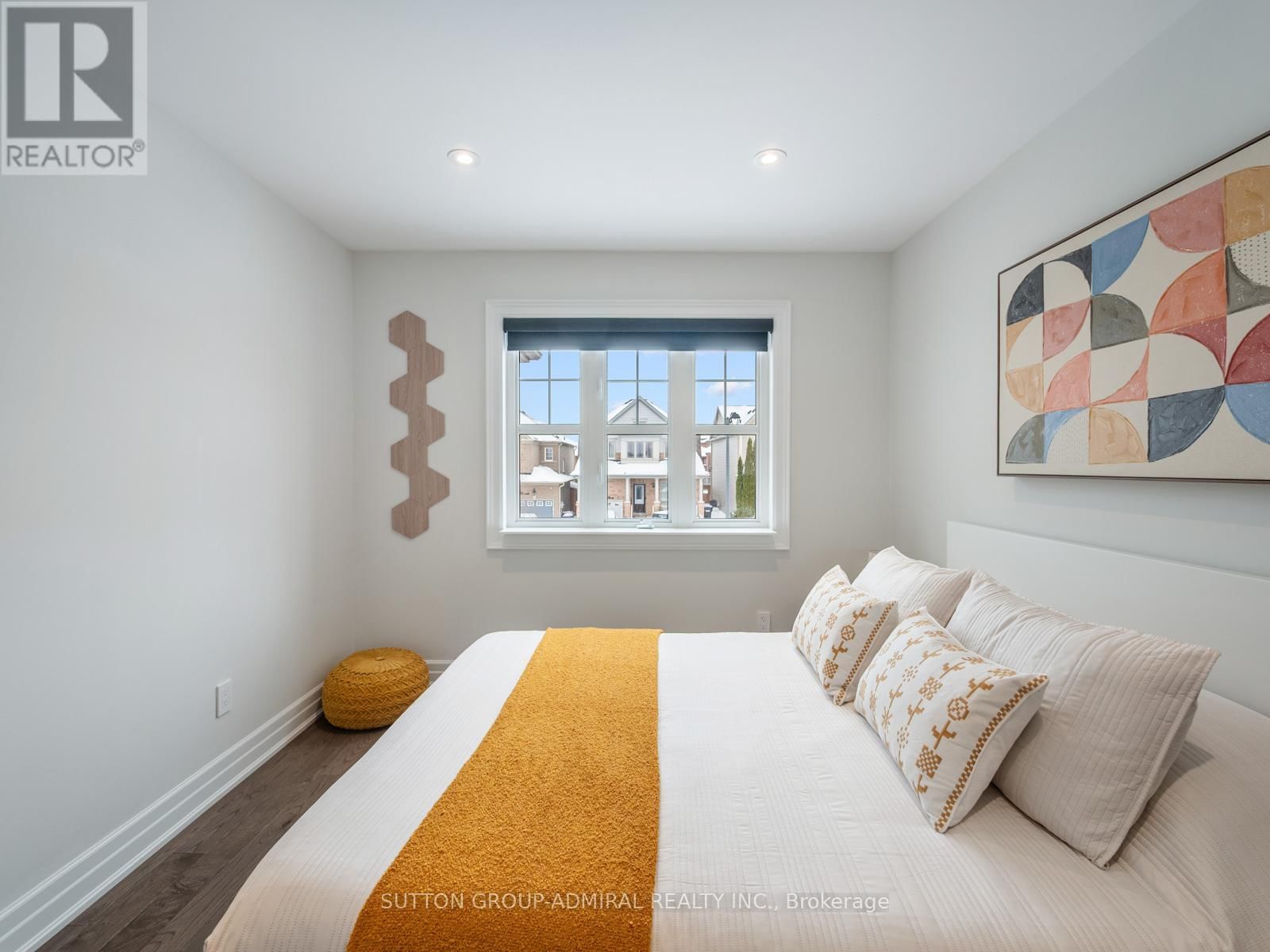 14 BOOTH STREET Image 24