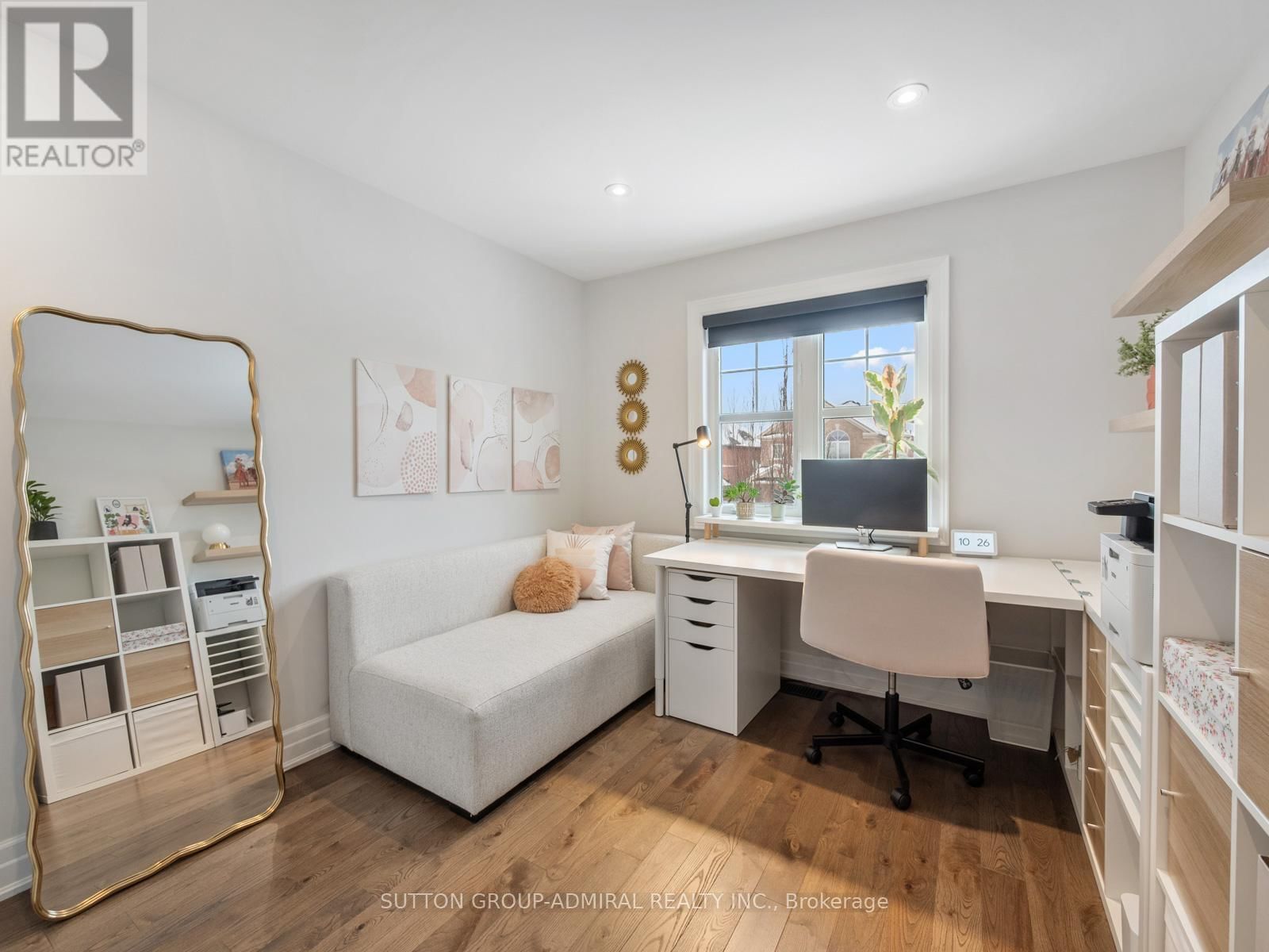 14 BOOTH STREET Image 26