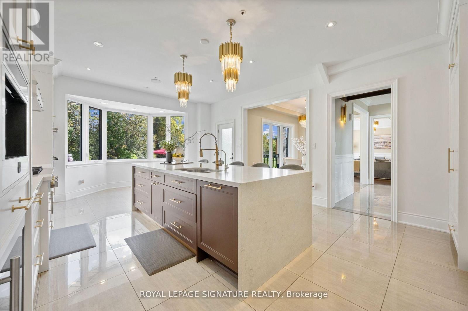 75 RACHELLE COURT Image 16