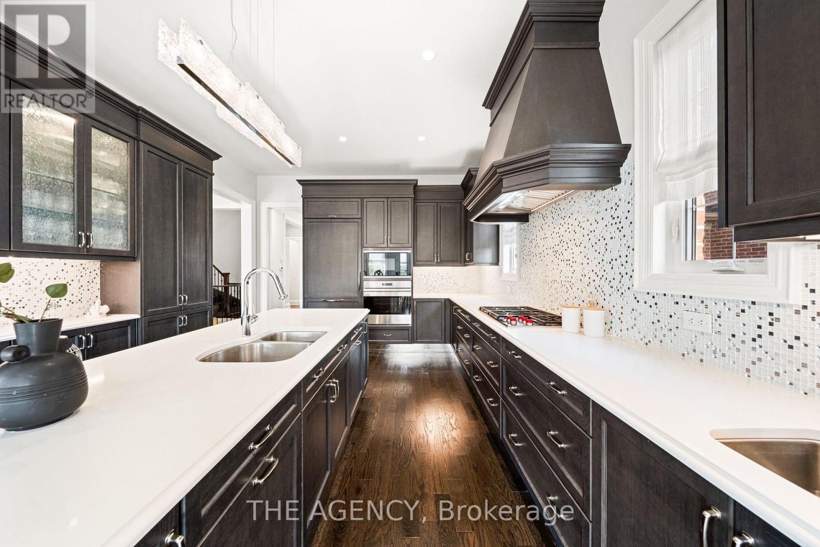 28 CHUCK ORMSBY CRESCENT Image 10