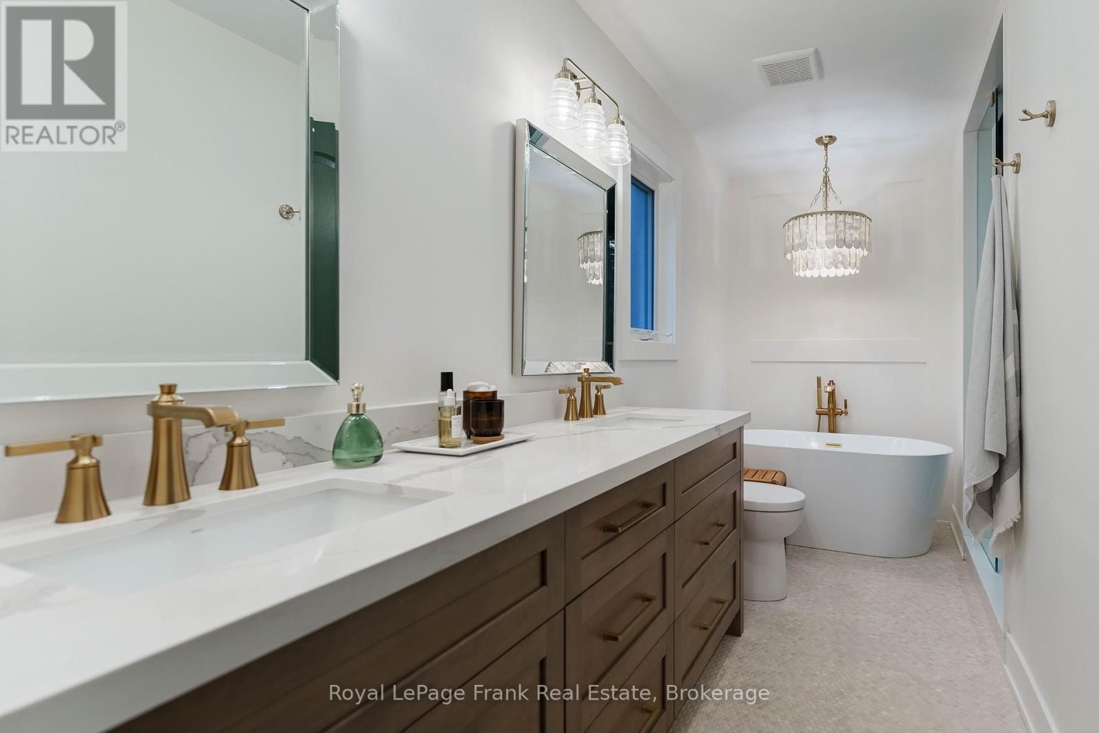 9 MICHAEL CUMMINGS COURT Image 12