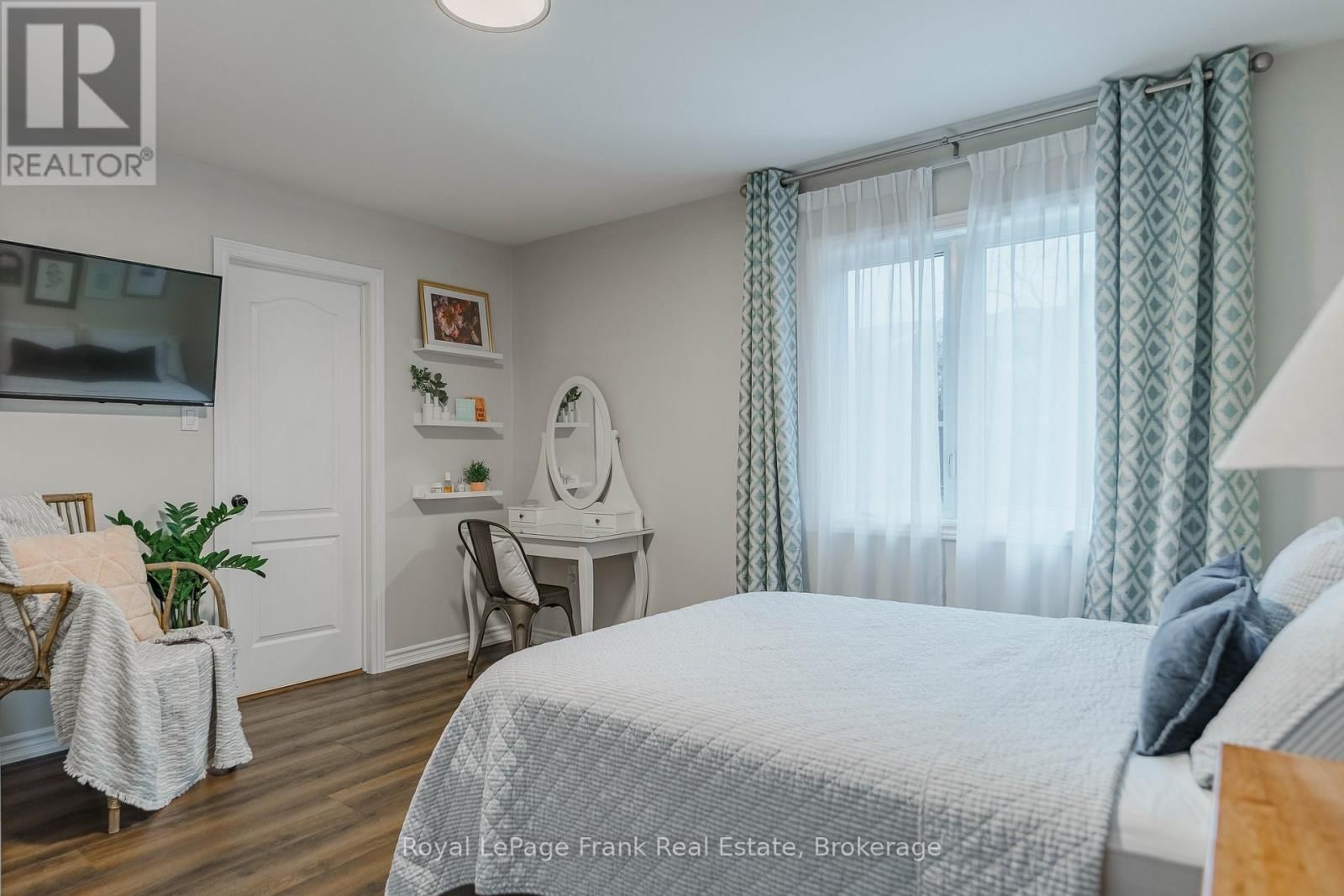 9 MICHAEL CUMMINGS COURT Image 14