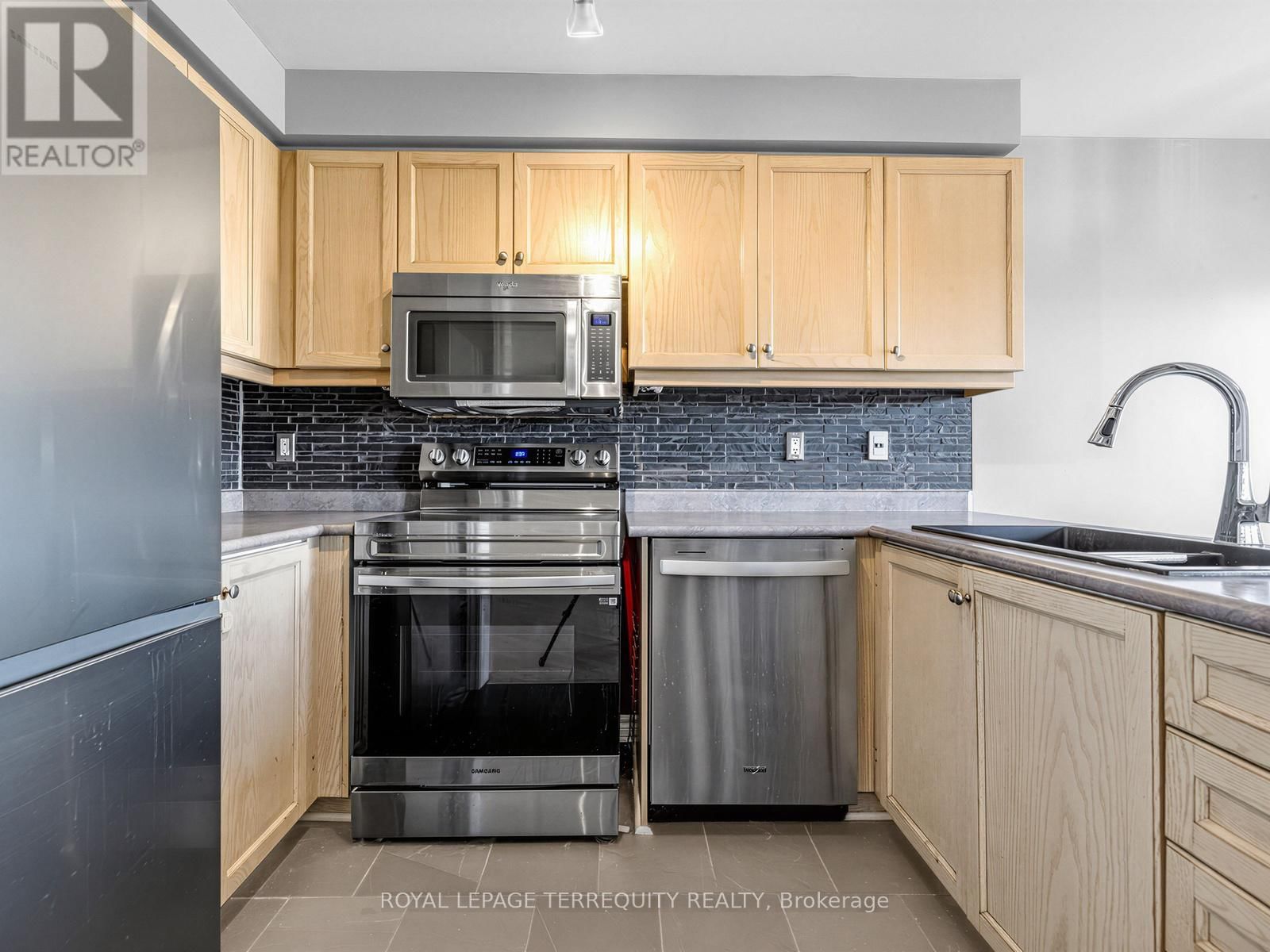 284 PINNACLE TRAIL Image 24