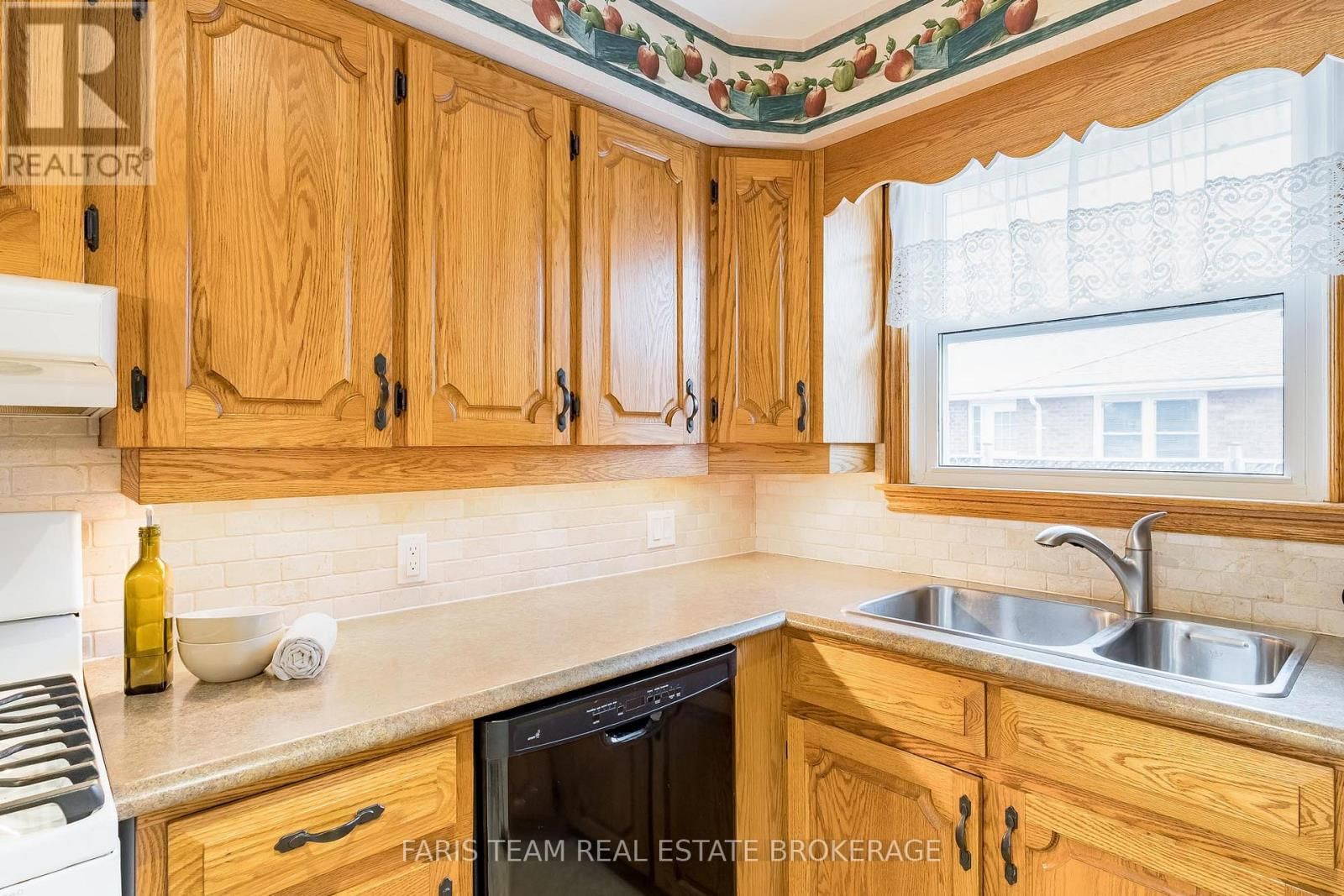 142 ORIOLE DRIVE Image 11