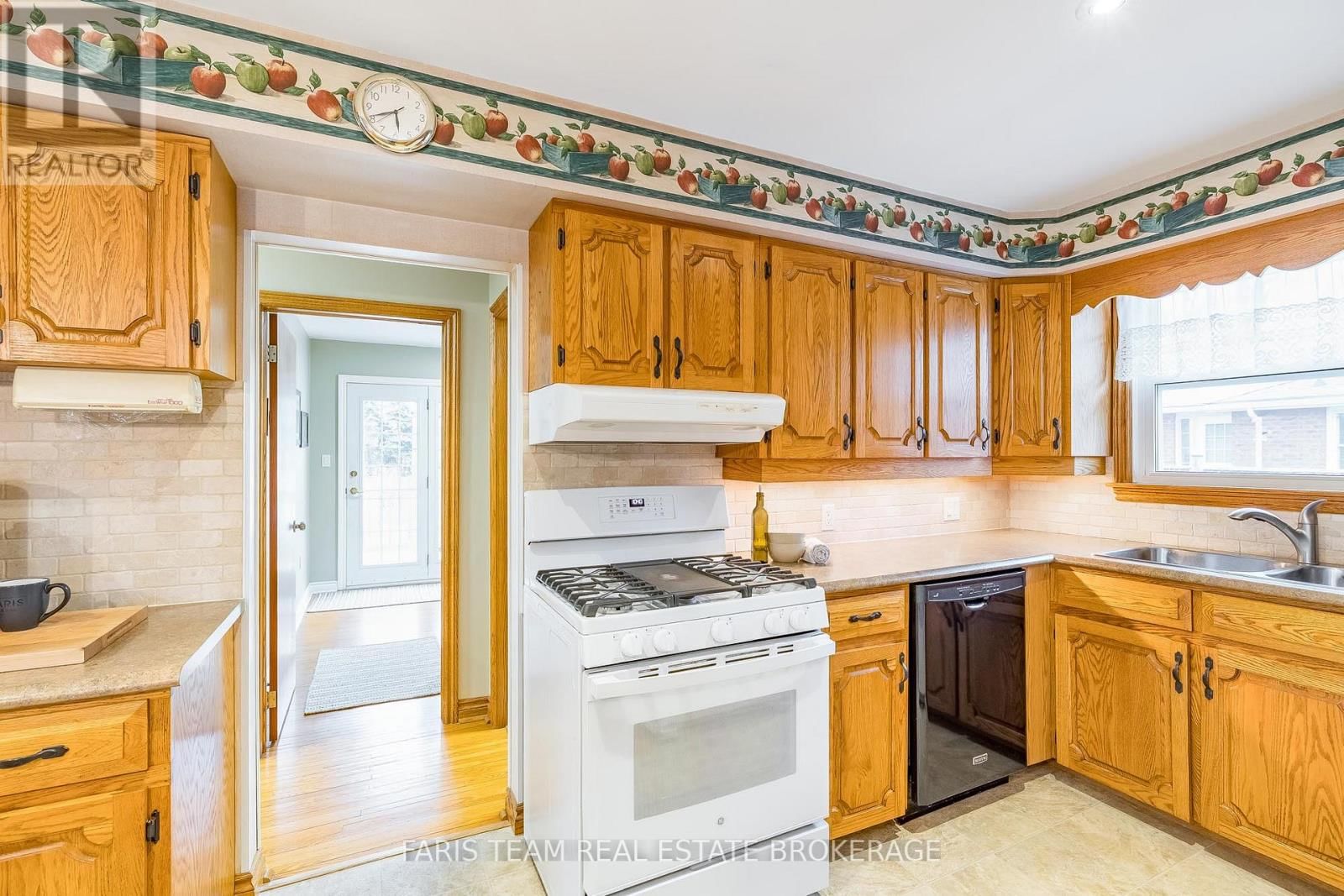 142 ORIOLE DRIVE Image 9