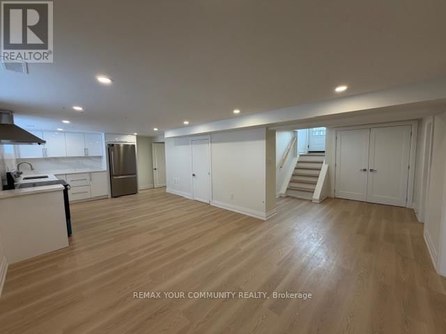 Lower - 130 SIMCOE ROAD Image 10