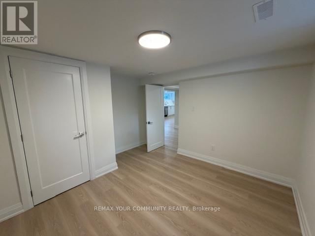 Lower - 130 SIMCOE ROAD Image 17