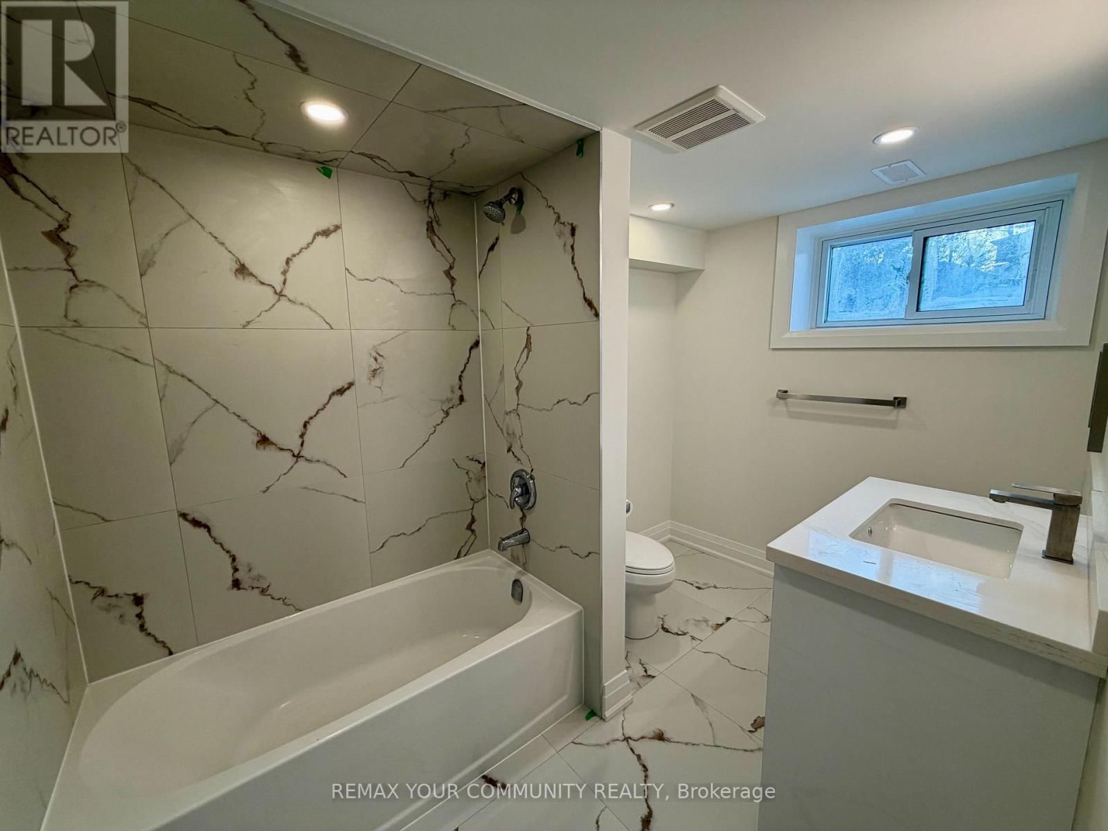 Lower - 130 SIMCOE ROAD Image 19