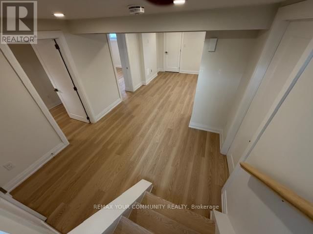 Lower - 130 SIMCOE ROAD Image 6