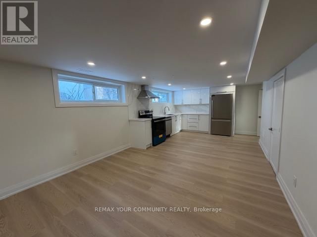 Lower - 130 SIMCOE ROAD Image 8