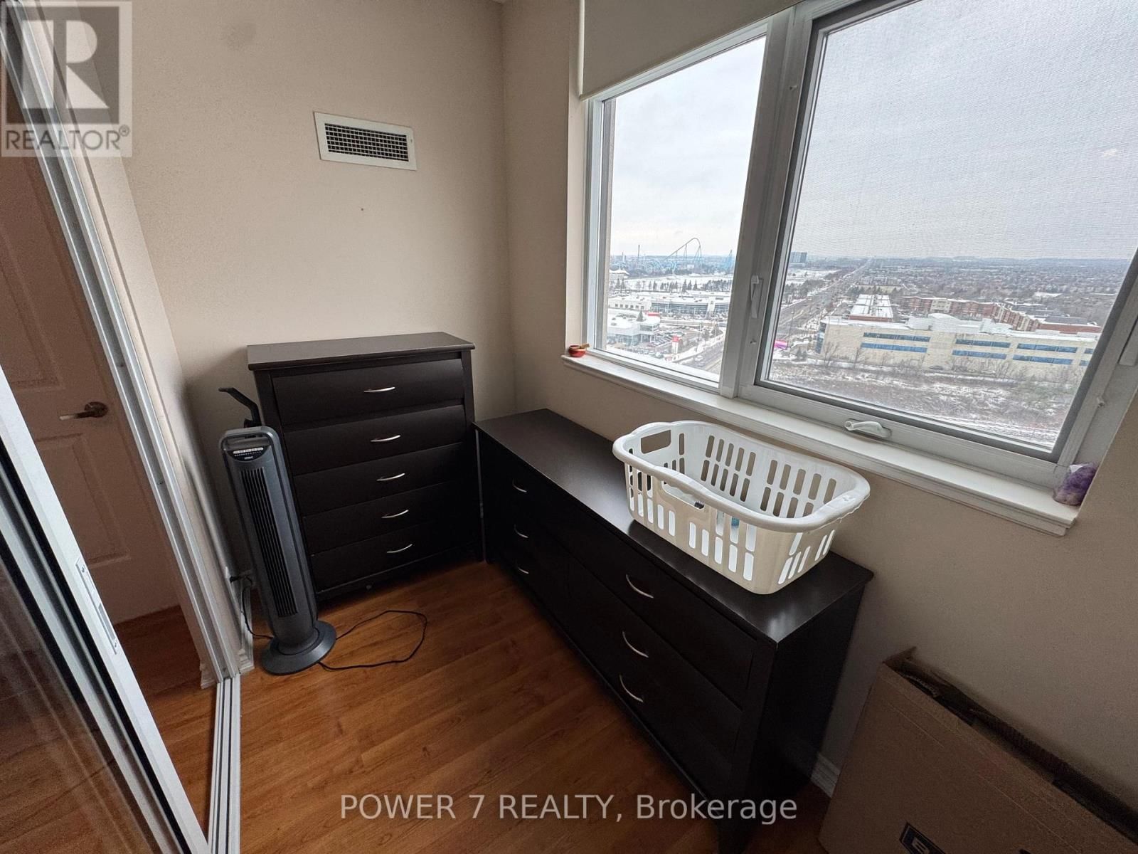 1615 - 9235 JANE STREET Image 18