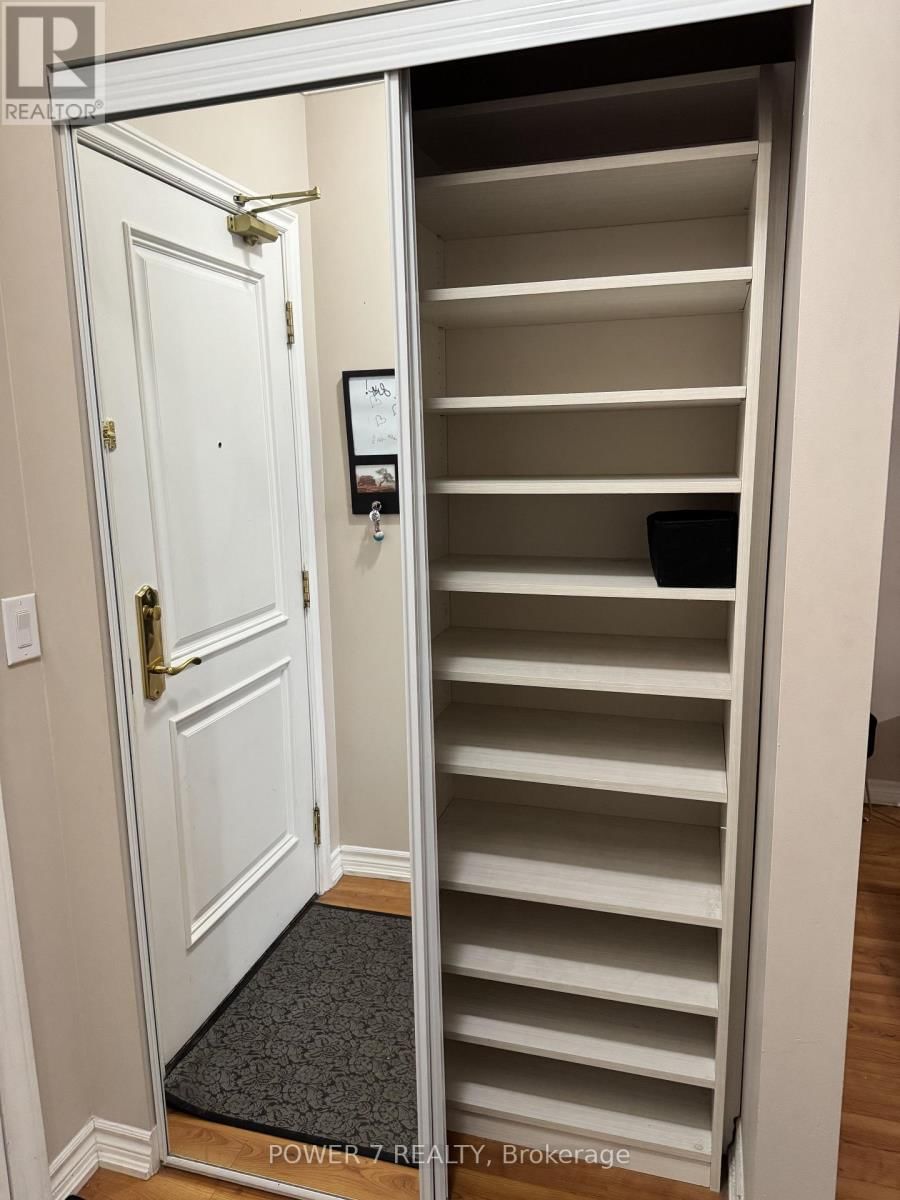 1615 - 9235 JANE STREET Image 3