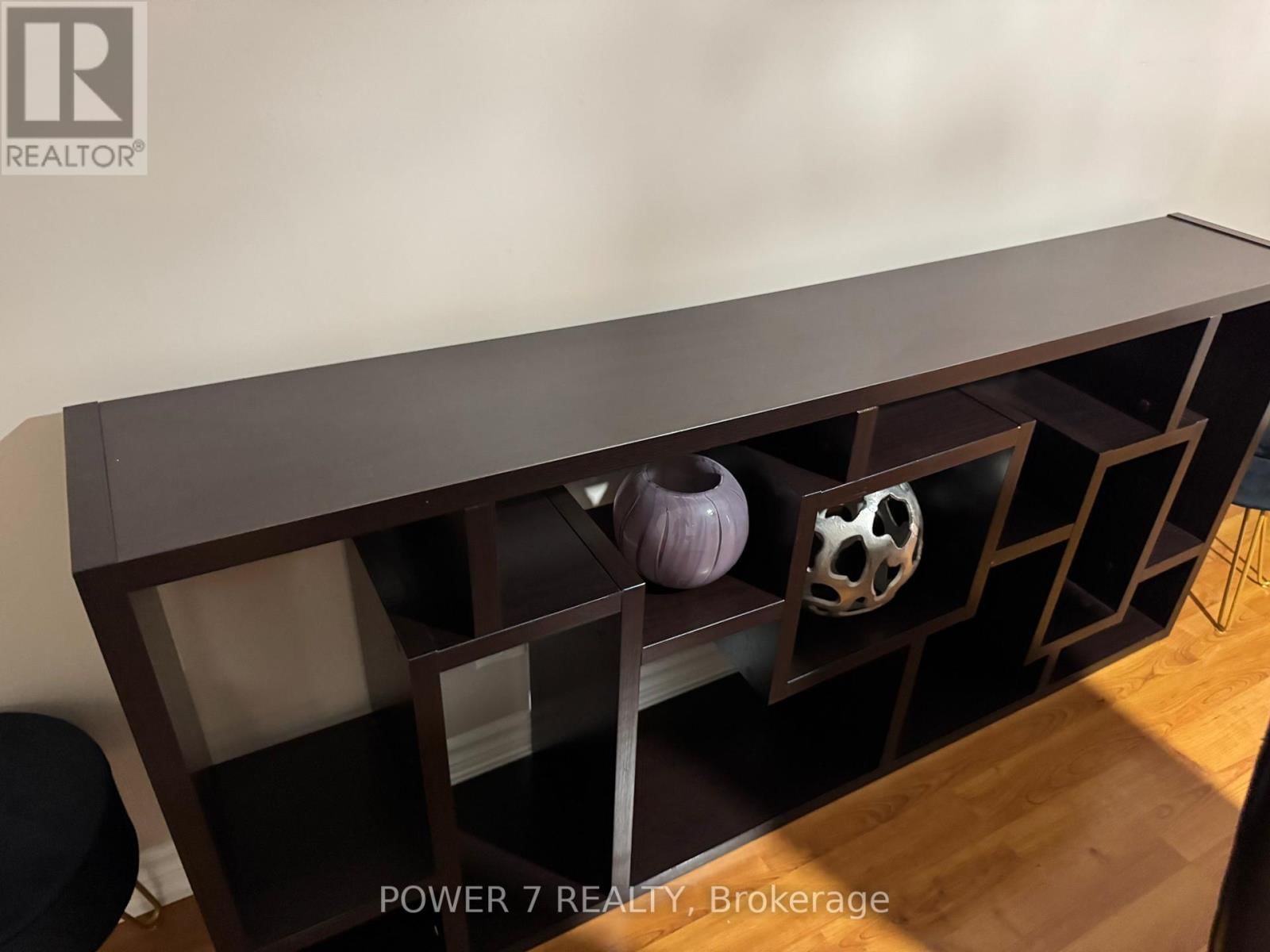 1615 - 9235 JANE STREET Image 5