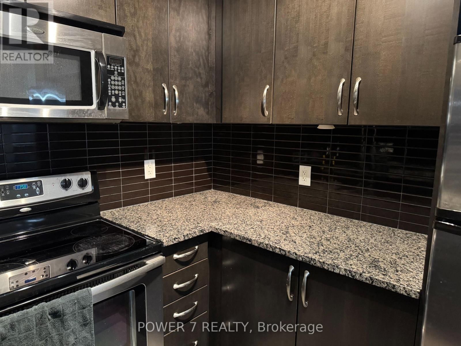 1615 - 9235 JANE STREET Image 7