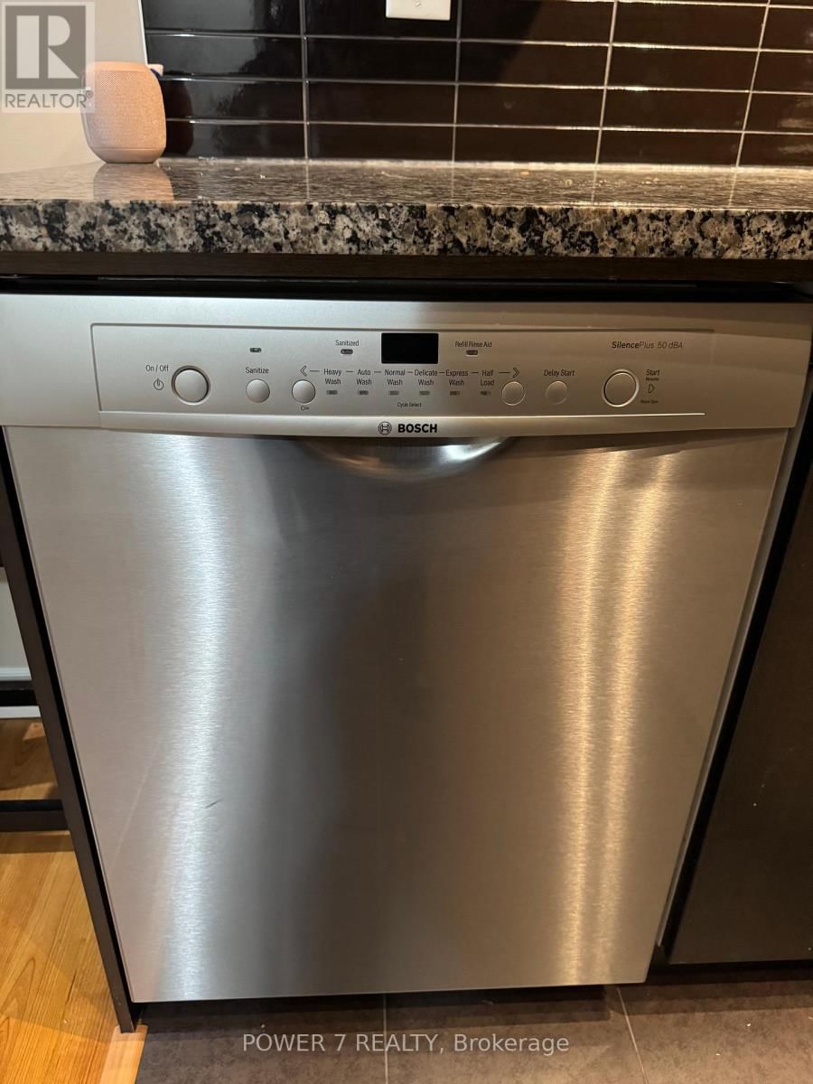 1615 - 9235 JANE STREET Image 8