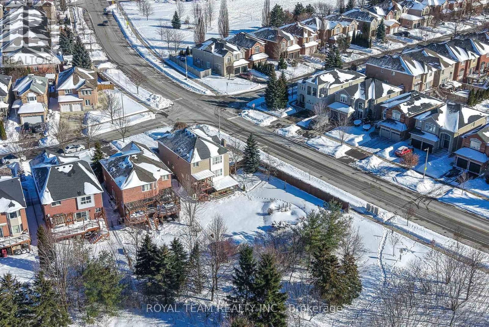 2 SANDWAY CRESCENT Image 39