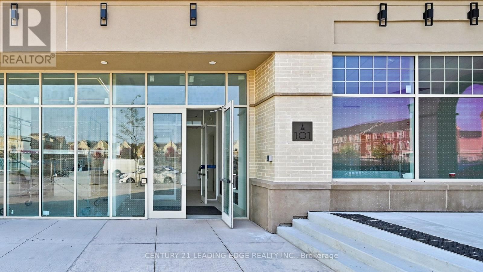 Ph39 - 101 CATHEDRAL HIGH STREET Image 3