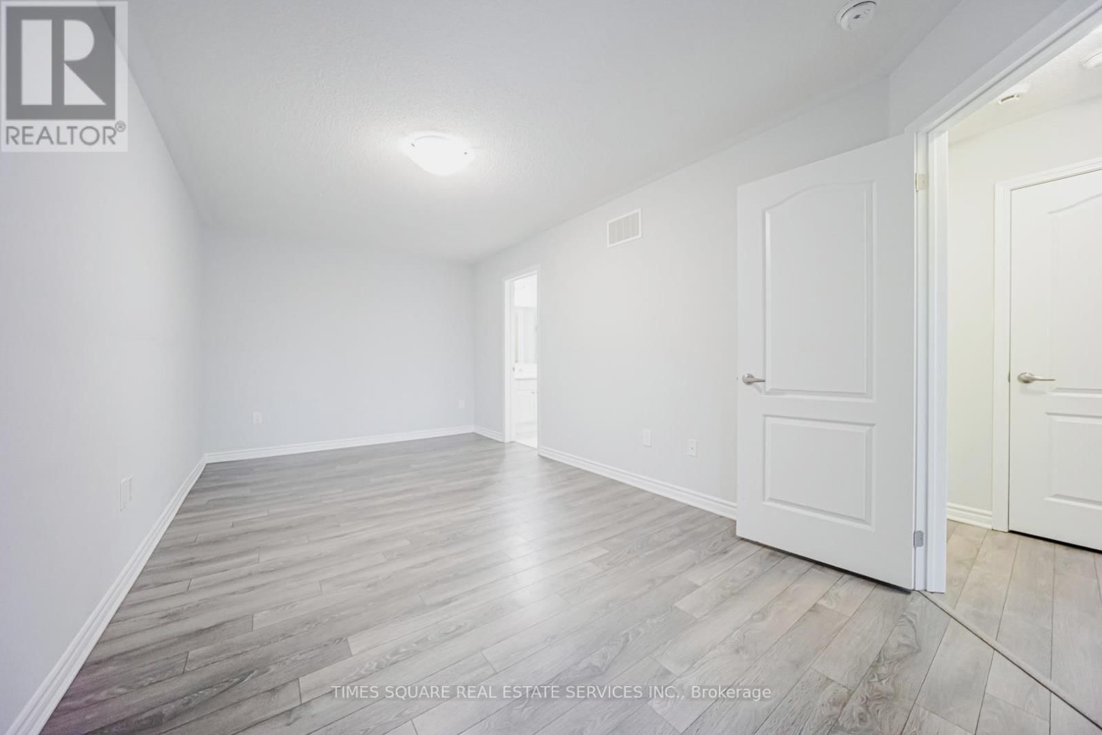 10 STOCKS LANE Image 11