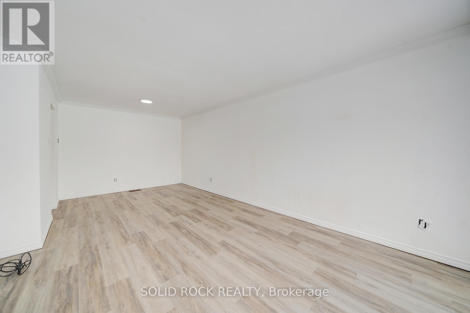 708 JACKSON COURT Image 12