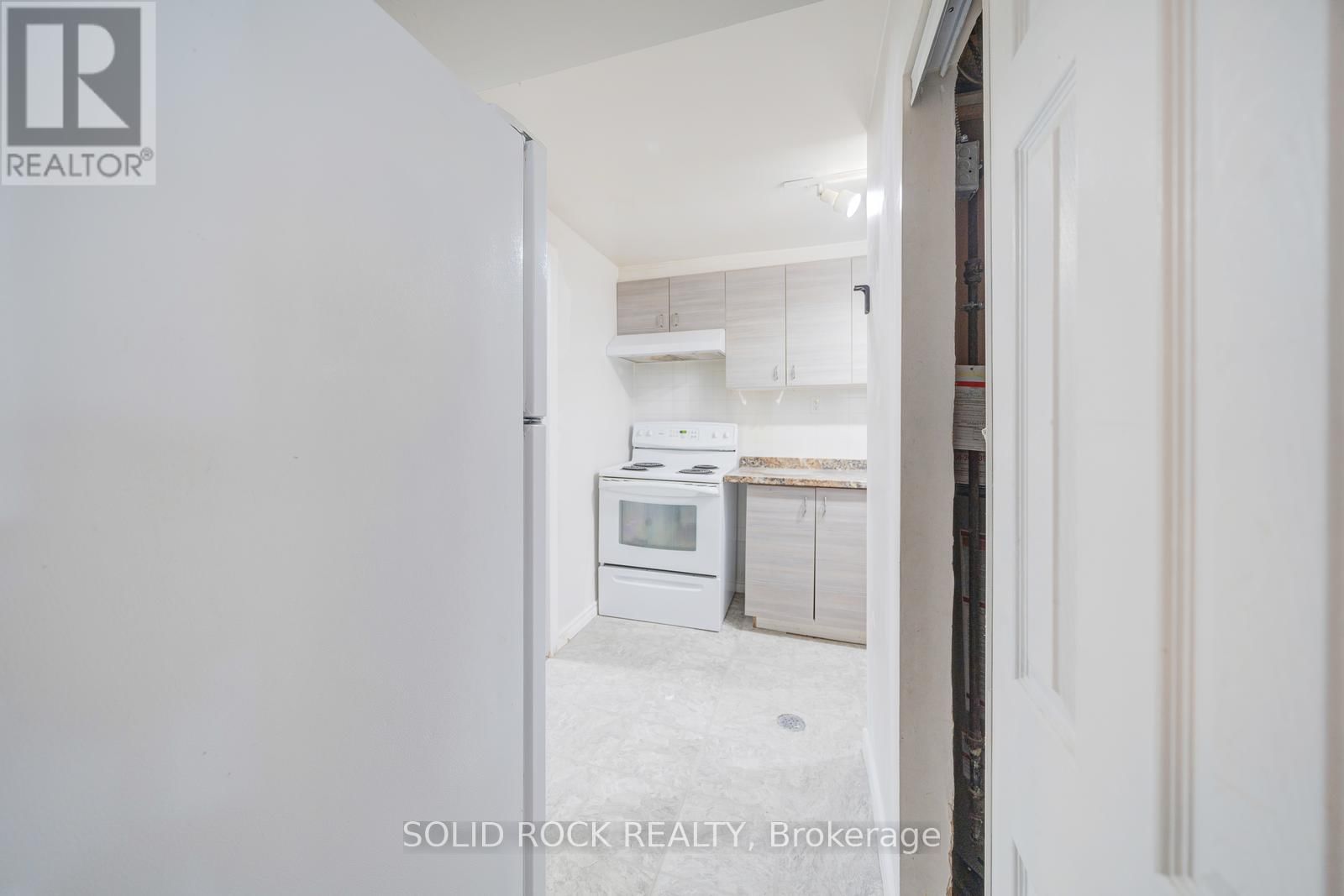 708 JACKSON COURT Image 24