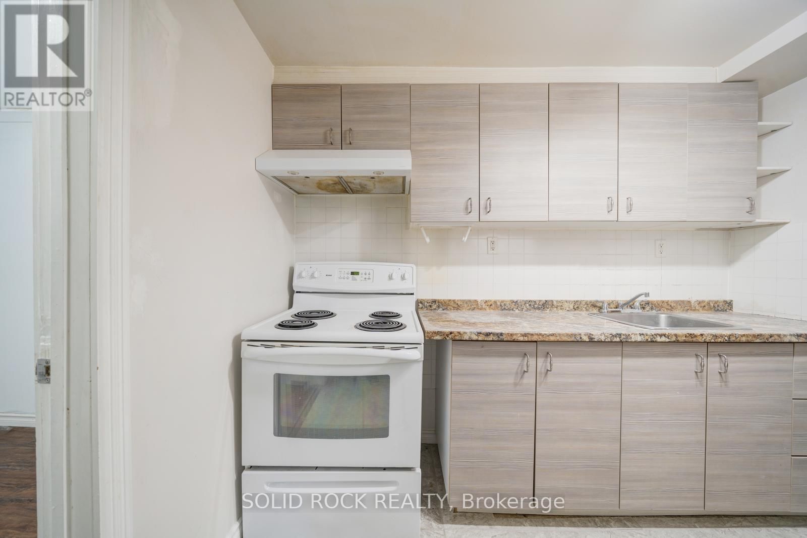 708 JACKSON COURT Image 25