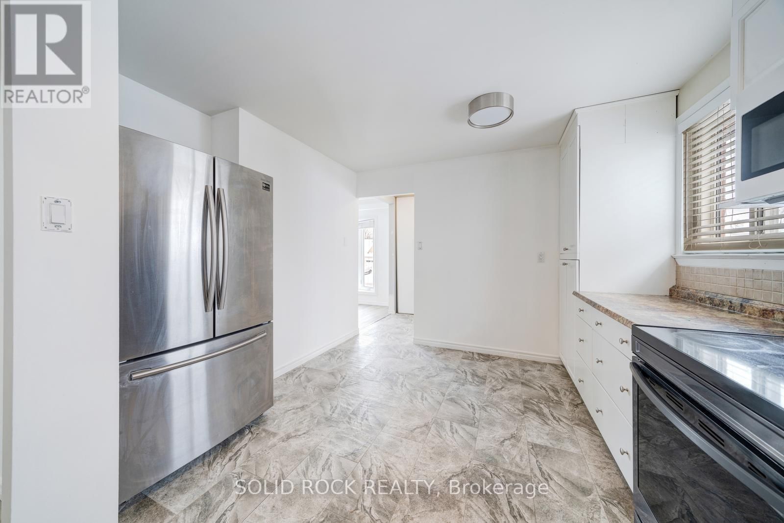 708 JACKSON COURT Image 6