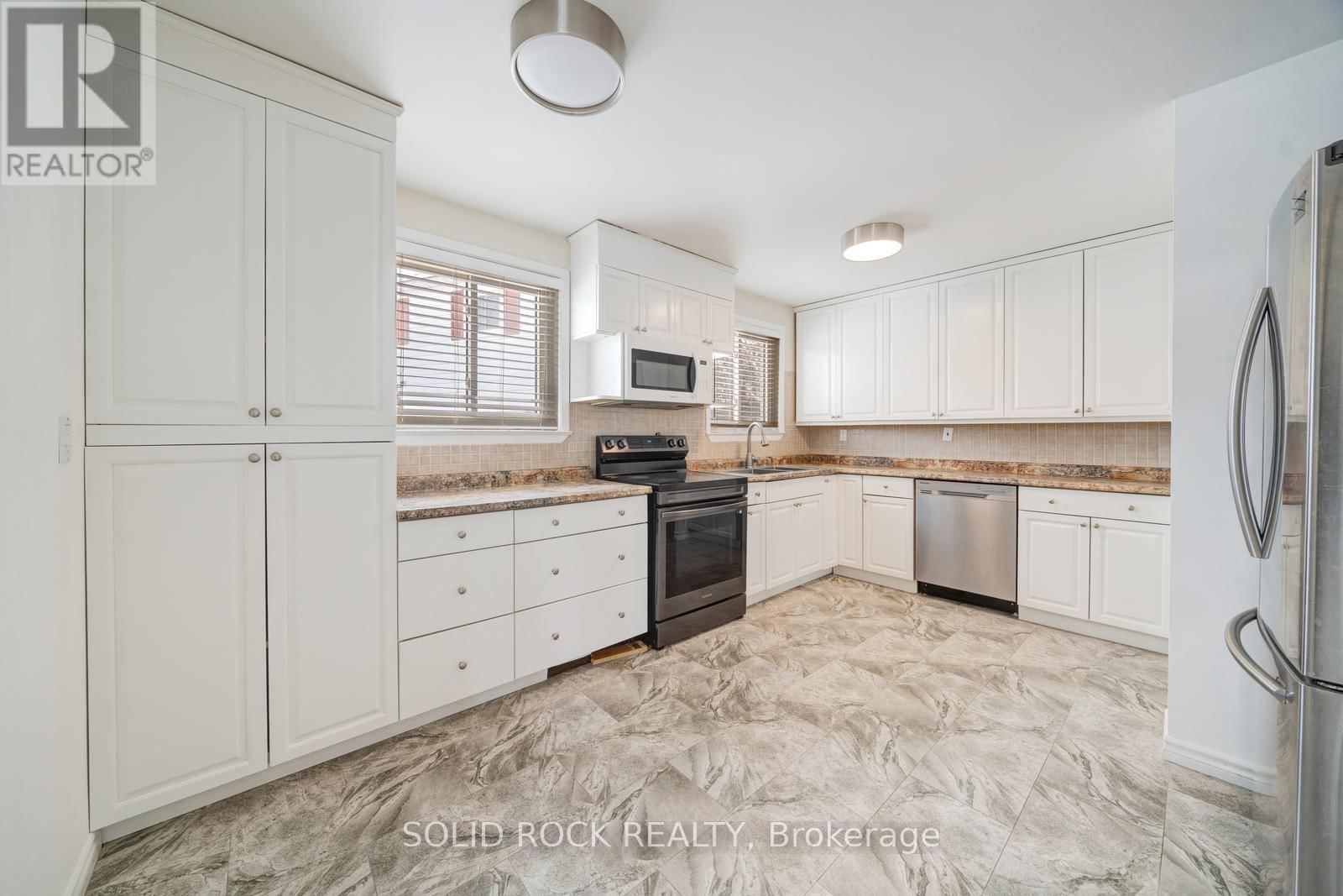 708 JACKSON COURT Image 8