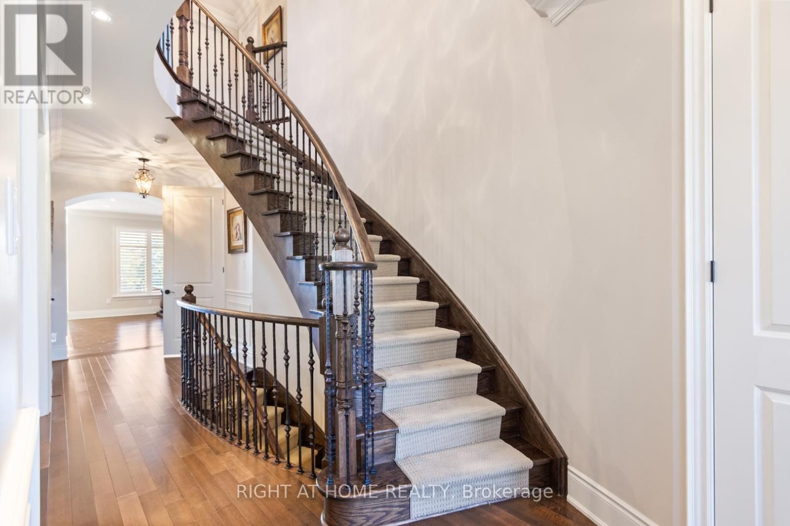 126 VINES PLACE Image 25