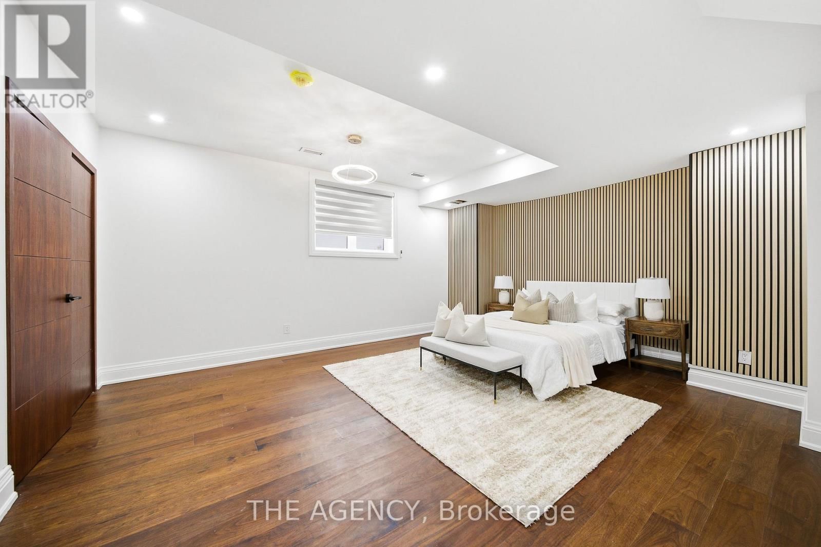 221 BURTON GROVE Image 35