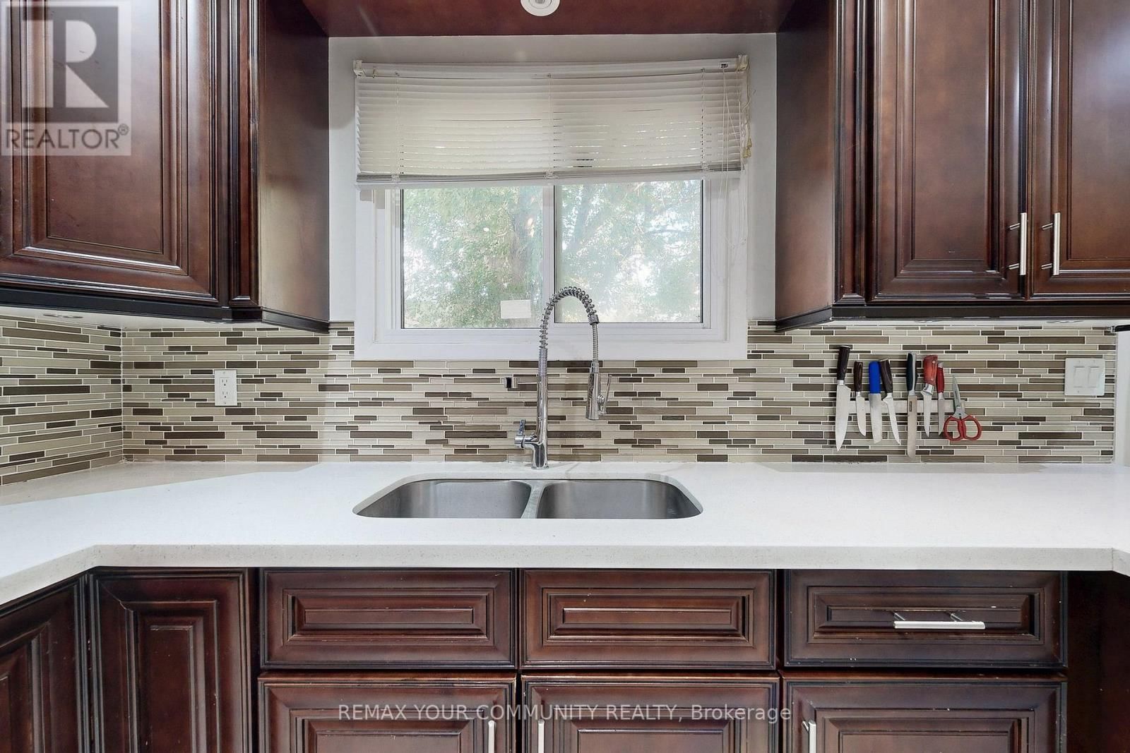 287 MANCHESTER DRIVE Image 14