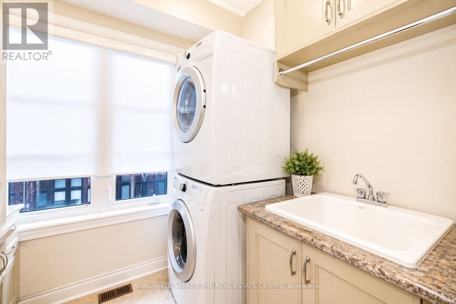 10 POWSELAND CRESCENT Image 10