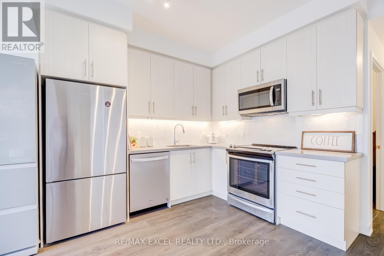 1006 - 85 ONEIDA CRESCENT Image 20