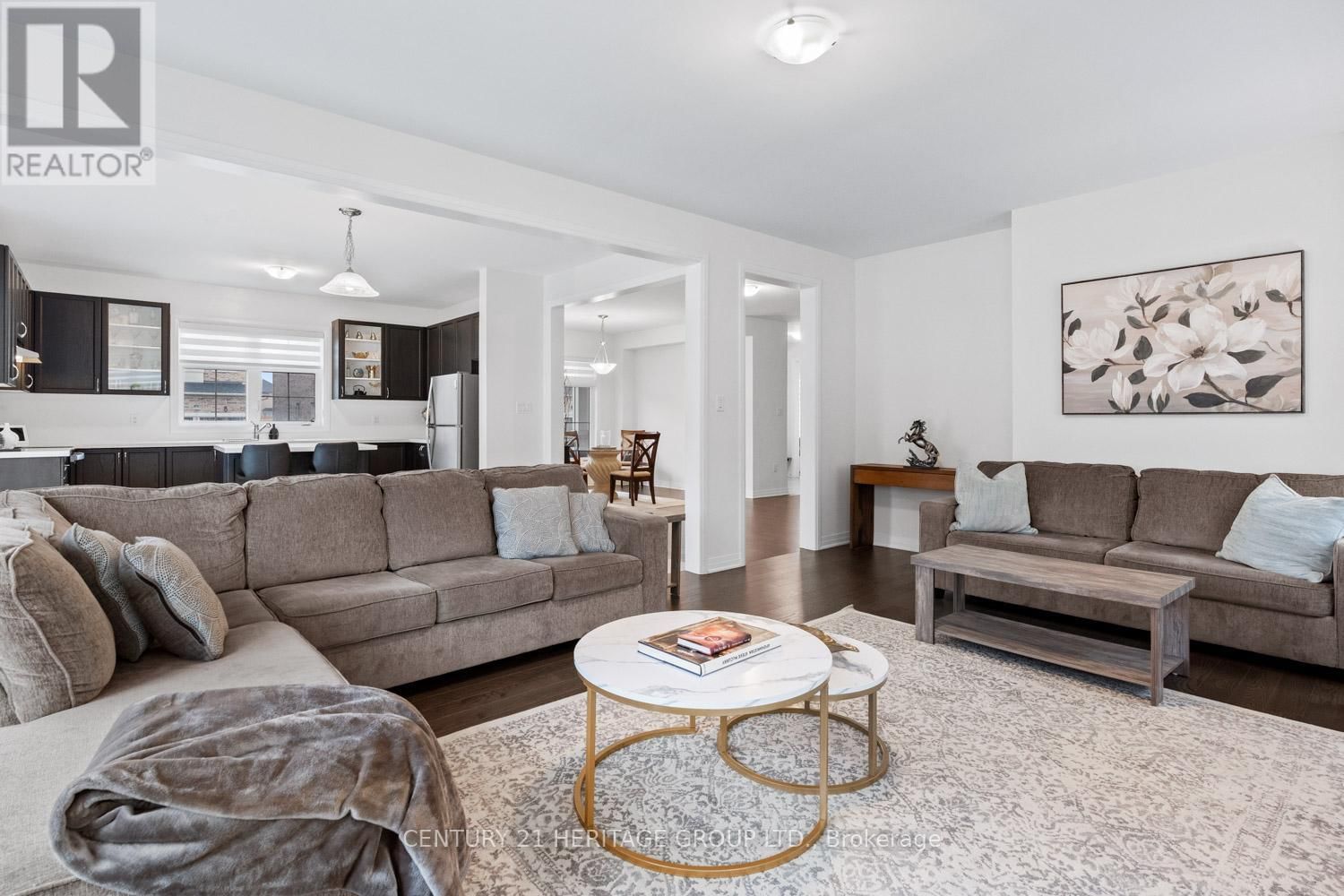 1614 SHARPE STREET EAST Image 16