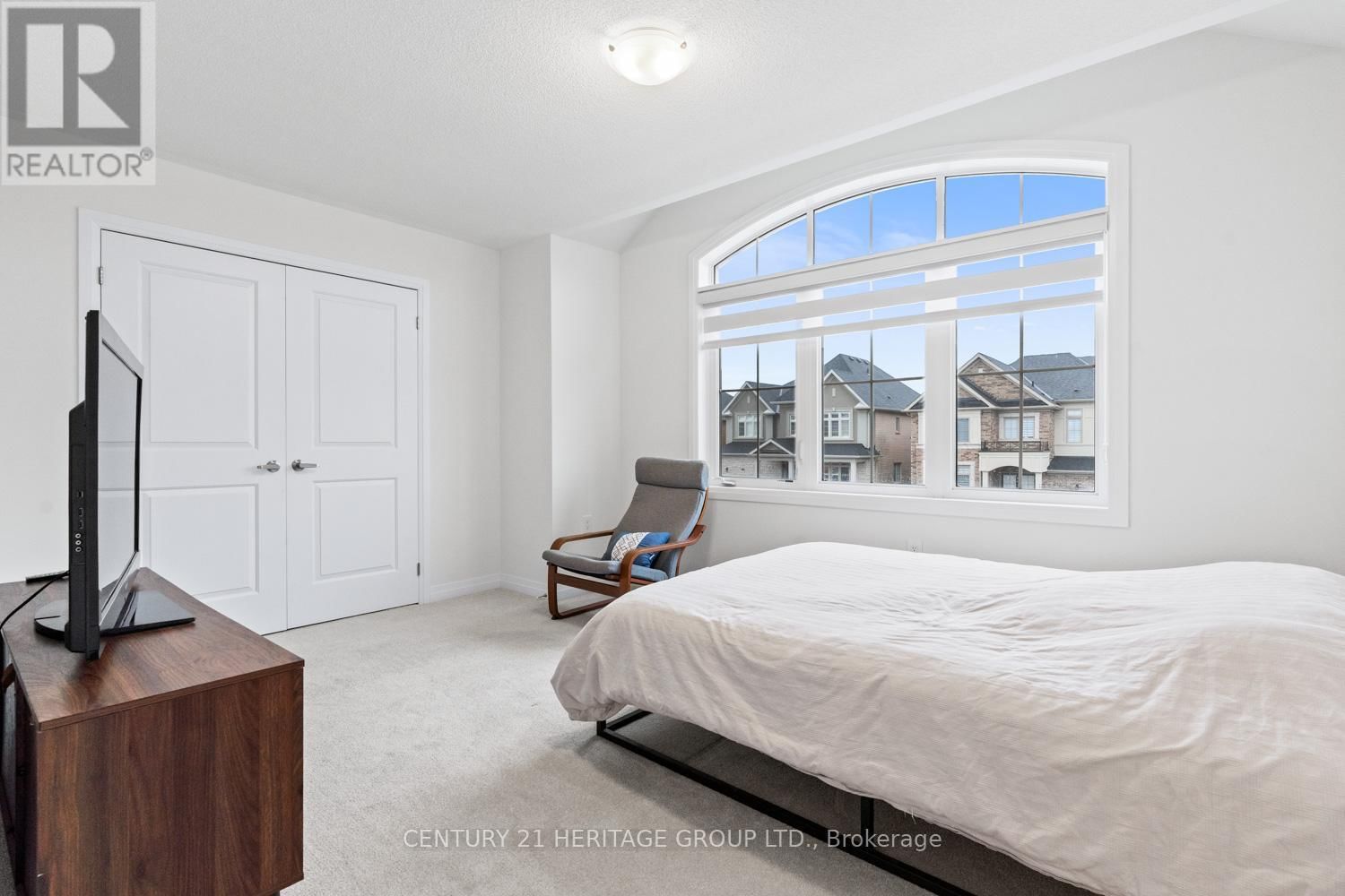 1614 SHARPE STREET EAST Image 28