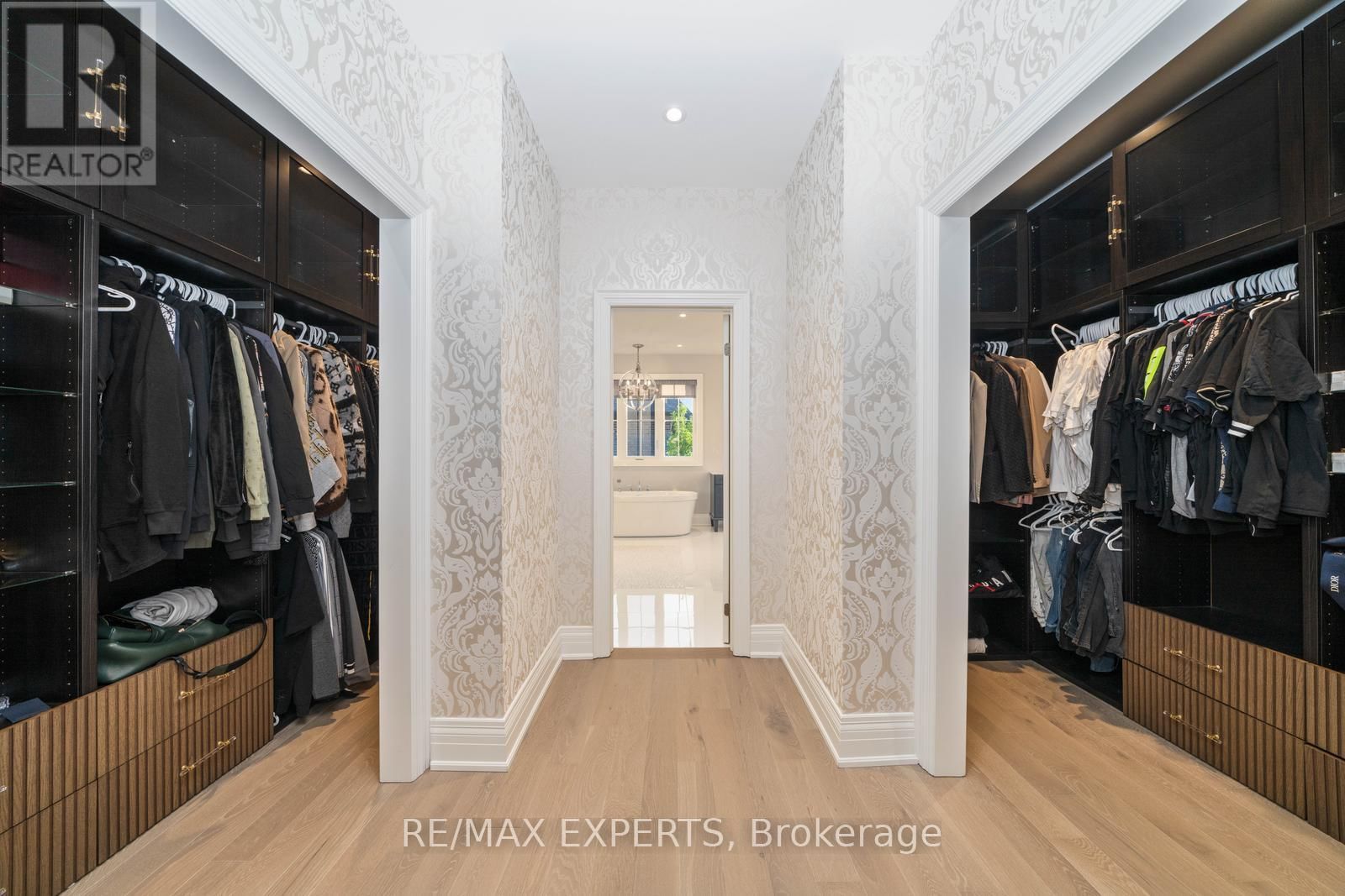 32 JAMES STOKES COURT Image 25