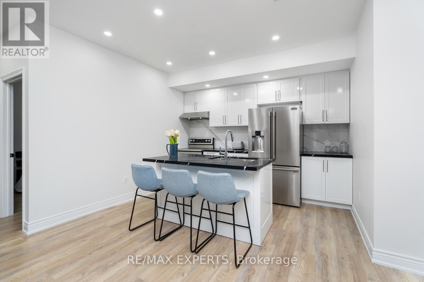 32 JAMES STOKES COURT Image 32